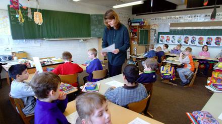 Beschäftigte der Grundschulen führen die Krankenstatistik an.
