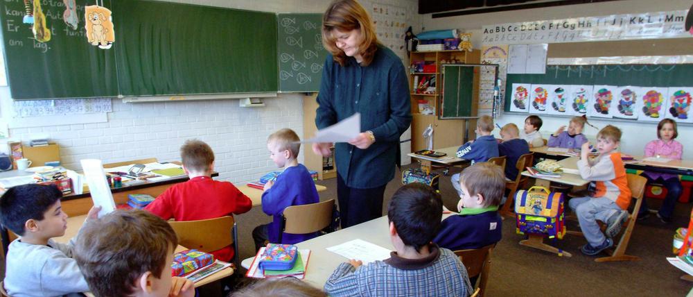 Beschäftigte der Grundschulen führen die Krankenstatistik an.