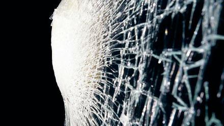 Durchbruch. Eine Fensterscheibe ist leichter zu knacken als das „Glasproblem“. Eine Theorie, die den Übergang zum Glas beschreibt, wäre nobelpreiswürdig.