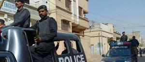 Die Sicherheitskräfte in Pakistan sehen sich einer neuen Dimension des Terror gegenüber.