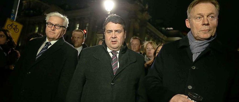 Sigmar Gabriel, SPD-Vorsitzender, bei der Mahnwache. 