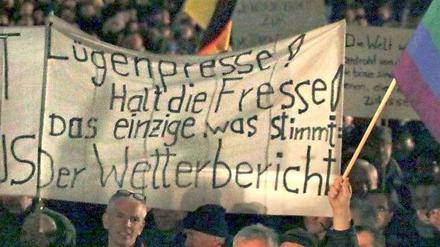 "Lügenpresse" ist das Unwort des Jahres 2014 - und es fand vor allem auf den Pegida-Demonstrationen Verwendung. 