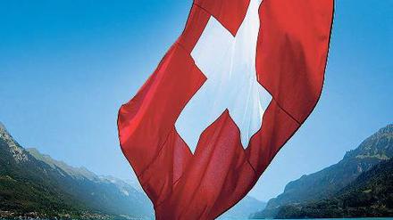 Das Ende der Idylle. Nachdem die Schweizerische Nationalbank den Mindestkurs von Franken je Euro abgeschafft hat, machen Polen sich Sorgen. Sie haben Kredite in der Schweizer Währung aufgenommen, die nun für sie teurer werden.
