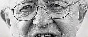 Gustav Schwenk (* 17. Dezember 1923 in Düsseldorf; † 11. Januar 2015 ebenda) war ein deutscher Sportjournalist. Er erhielt im November 2009 vom Weltleichtathletikverband IAAF als Erster die Auszeichnung World Athletics Journalist.