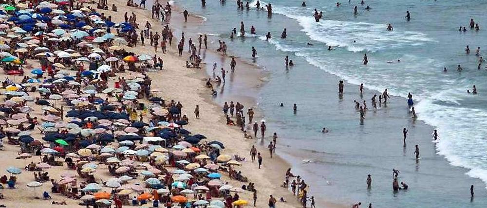 Der Strand des Luxus-Viertels Leblon, Rio de Janeiro, Brasilien.