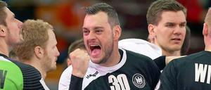 Geschafft. Die deutschen Spieler bejubeln den Auftaktsieg. 