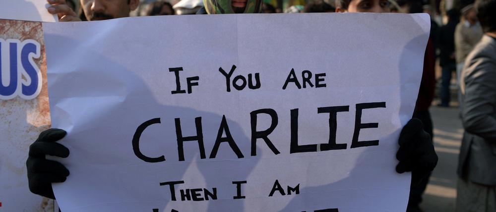 Ein Pakistaner solidarisiert sich mit einem der Attentäter von Paris.