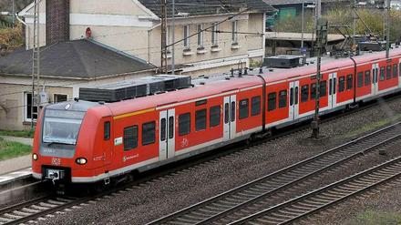 Surfen auch im Regionalzug? Dobrindt fände das gut.