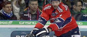 So war es. Die Eisbären (hier henry Haase) oben, Nürnberg unten.