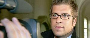 Vor zehn Jahren erschütterte der Wett- und Manipulationsskandal um Schiedsrichter Robert Hoyzer den Profifußball. 