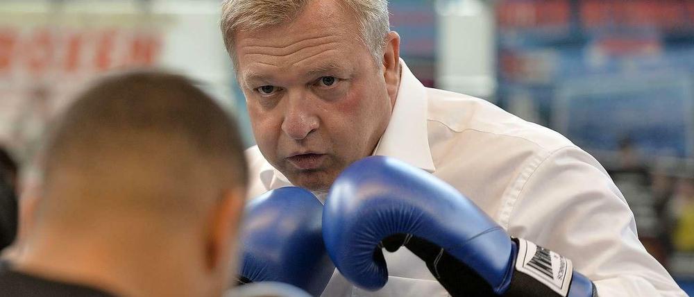 Ohne Deckung: Innensenator Frank Henkel macht sich für Olympia in Berlin stark. 