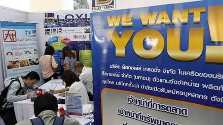 Eine Jobmesse in Bangkok, Thailand. 