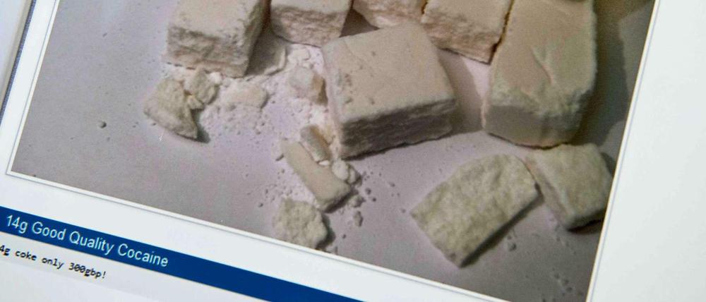 Dieser auf einer Pressekonferenz im Landeskriminalamt in Wiesbaden (Hessen) gezeigte Screenshot der illegalen Internet-Handelsplattform "Silk Road 2.0" zeigt eine dort mit Bild zum Kauf angebotene Portion von 14 Gramm Kokain.
