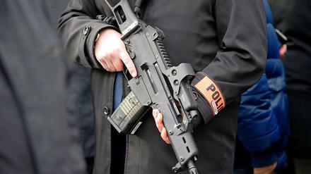 Aufrüstung. Allein 2860 mehr Polizisten sollen nun eingestellt werden.