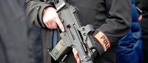 Aufrüstung. Allein 2860 mehr Polizisten sollen nun eingestellt werden.