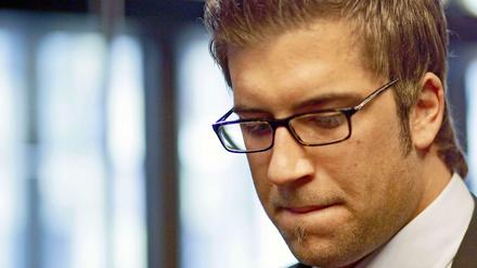 Gewettet habe er nicht mehr, unterstrich Robert Hoyzer: „Ich kann die Frage echt nicht mehr hören! Nein! Keinen einzigen Cent. Punkt!“