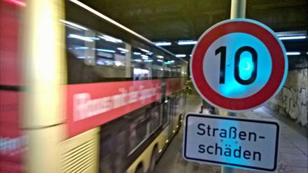 Schleichtempo: In der Yorckstraße ging es im Ersatzverkehr auch ohne Stau nur schleppend voran - wegen Straßenschäden sind dort nur 10 km/h erlaubt.