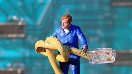 Da ist ein Knoten drin: Der SPD-Netzpolitiker Yannick Haan fordert eine neue Netzpolitik.