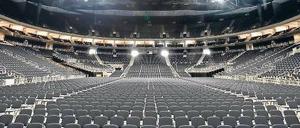 Alles so duster. Die blauen Stühle kommen raus. So soll es in Zukunft aussehen in der Arena am Ostbahnhof.