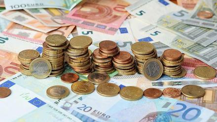 Mehr als 5 Billionen Euro - nie zuvor hatten die Deutschen so viel auf der hohen Kante.