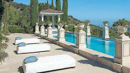 Käufer gesucht. Der Garten der Villa von Heidi Klum im Stadtteil in Los Angeles (USA). Das Model bietet ihre Villa in Kalifornien für 25 Millionen Dollar zum Verkauf an. 
