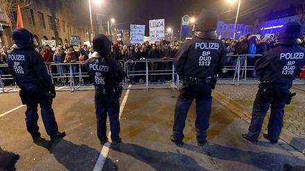 Die Polizei war am Mittwochabend mit 4500 Beamten im Einsatz.