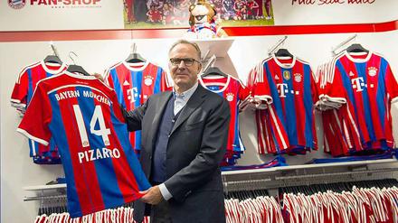 Mia san mir. Und wir wollen uns auch immer gut verkaufen - Karlheinz Rummenigge als Verkäufer. 