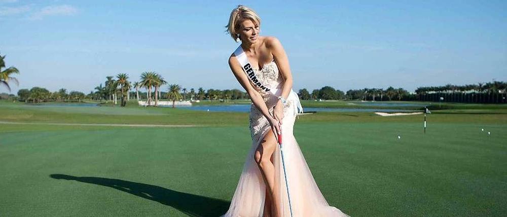 Auch beim Golfen eine gute Figur: Die Leipzigerin Josefin Donat (20), Kandidatin zur „Miss Universe“.