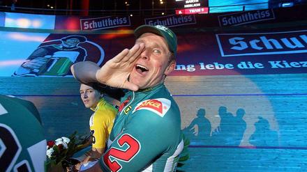 Lautsprecher. Robert Bartko hat 2014 seine letzten Runden im Velodrom gedreht. Dem heutigen Start des Sechstagerennens 2015 blickt er skeptisch entgegen.