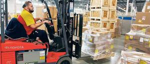 Zu gut bezahlt? Wenn es nach der Post geht, sollen neue Mitarbeiter künftig schlechter bezahlt werden als bisher.