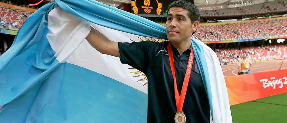 Juan Roman Riquelme bei den Olympischen Spielen 2008 mit der Goldmedaille.