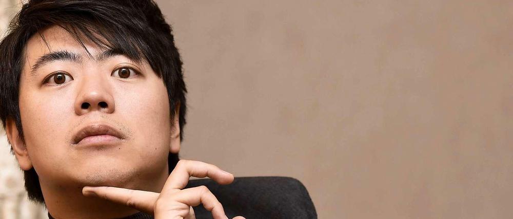 Starpianist Lang Lang stellte jetzt in Berlin sein eigenes Parfüm vor - und plauderte über den Duft und den Klang der Hauptstadt