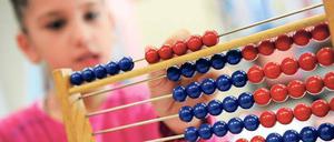 Zählen muss gelernt sein. Und Berlins Schulen sind immer für ein paar Rechenexperimente gut. 