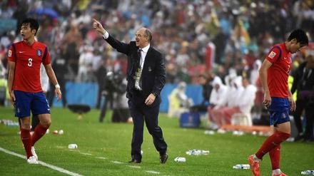 Chef am Rand: Uli Stielike steht mit Südkorea beim Asien Cup im Finale.
