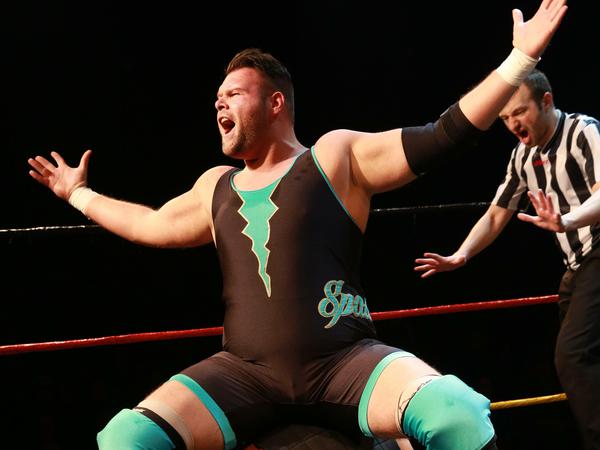 Besessen. Pascal alias Spalter lebt für seinen Sport. „Wrestling hat mir Türen geöffnet“, sagt er.