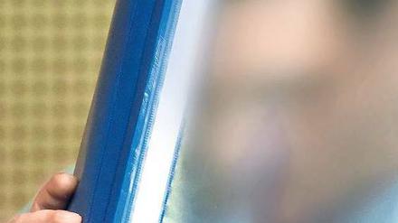 Stochern im Nebel. Mario K. soll laut Anklage einen Millionär entführt und eine Unternehmerfamilie überfallen haben. Er bestreitet das.