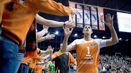 Feiertage in der Max-Schmeling-Halle: Das Final-Four-Turnier der Champions League findet Ende März 2015 in Berlin statt, die BR Volleys und Kapitän Scott Touzinsky sind als Gastgeber dabei.