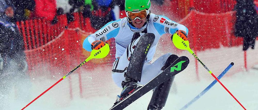 Draufgänger. Bei dem Sieg des Schweden Martin Hargin in Kitzbühel fuhr der 21 Jahre alte Linus Strasser zum ersten Mal in seiner Karriere unter die besten 15. Der Münchener startet für die Skiabteilung des TSV 1860.