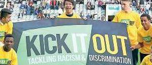 Plakative Botschaft. Eine Kampagne gegen Rassismus in der Premier League.