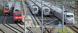 Stillstand. Die Gewerkschaft EVG droht der Bahn mit Streik.