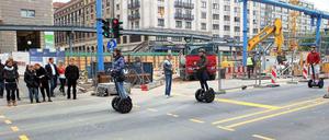 Engpass. Die U-Bahnbaustelle Unter den Linden, hier an der Kreuzung mit der Friedrichstraße.