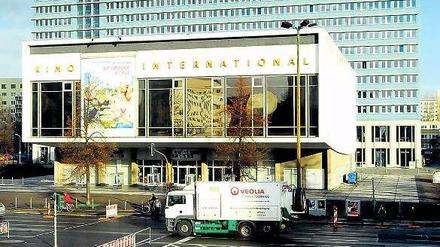 Das Kino "International" in der Karl-Marx-Allee.