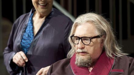 Ursula Karusseit als Violet und Felix von Manteuffel als Beverly.