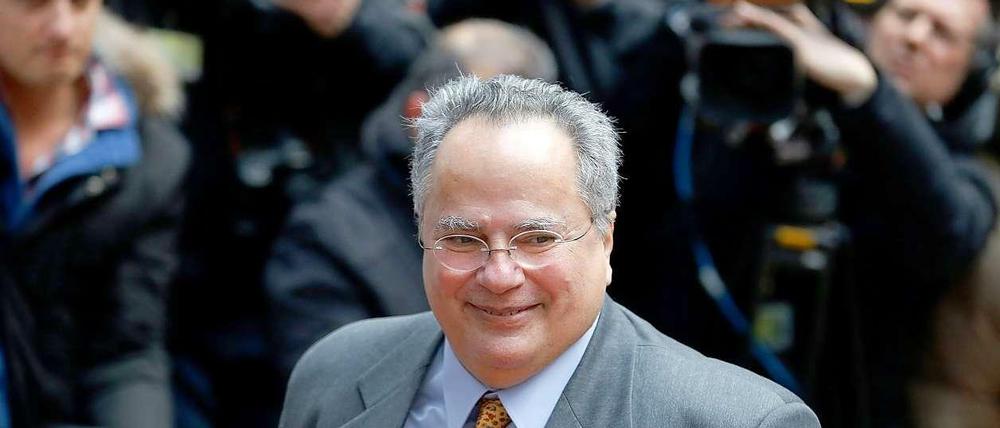 Ankunft in Brüssel. Der neue griechische Außenminister Nikos Kotzias.