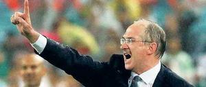 Geschafft, aber glücklich. Im Regen von Sydney dirigierte Uli Stielike die südkoreanische Nationalmannschaft im Halbfinale des Asien-Cups zu einem 2:0-Sieg gegen den Irak.