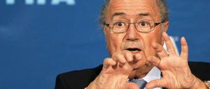 Angriffsposition eingenommen: Mit seinen Äußerungen hat Josef Blatter die heiße Phase des Wahlkampfs um den Posten als Fifa-Präsident eröffnet.
