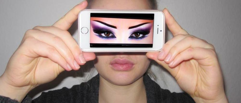 Ich selfie, also bin ich. Aber was ist mit der echten Welt?