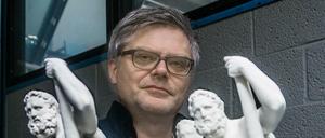 Ein Mann unter Göttern: Ben Jastram druckt im 3D-Labor der TU Berlin alles, was das Herz begehrt.