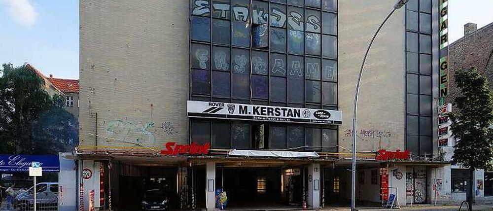 Marodes Baudenkmal. Für die 1930 eröffnete Hochgarage in der Kantstraße sind neue Nutzungen angedacht.