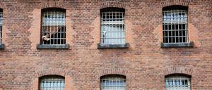 Der sogenannte Haftschock (hier die JVA Tegel) ist oft der Grund, dass Häftlinge sich in der ersten Woche das Leben nehmen.